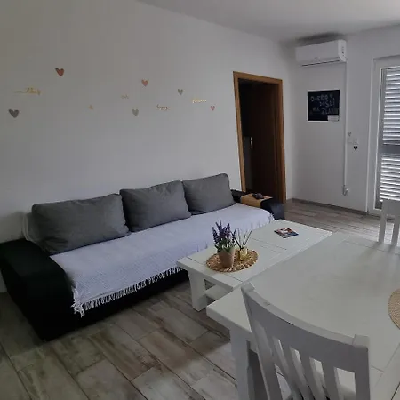 Apartman Strikandic *